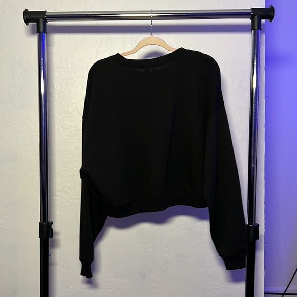 H&M - XXL Black Crew Neck Crop Sweater - Picture 4 of 7